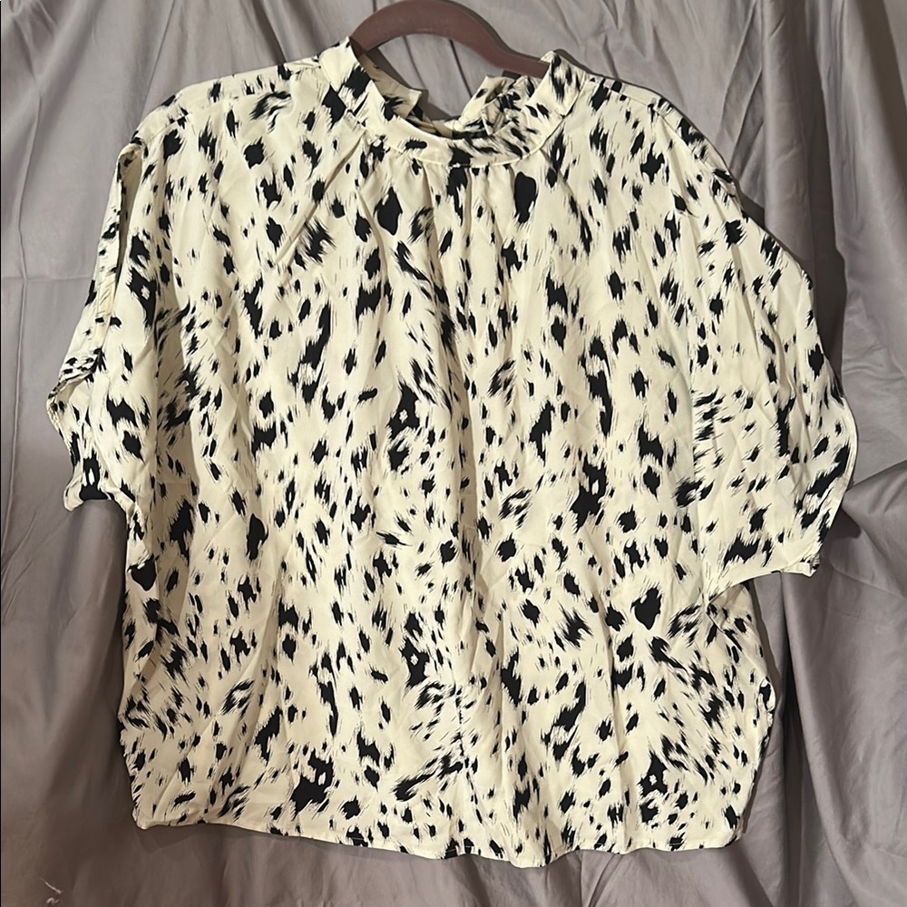 SHEIN Cream Boxy Blouse with Mandarin Collar